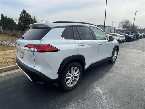 2024 Toyota Corolla Cross LE