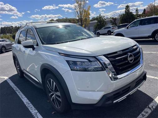 2023 Nissan Pathfinder Platinum 4WD