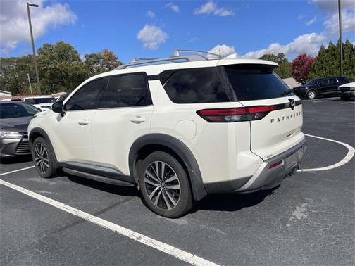2023 Nissan Pathfinder Platinum 4WD