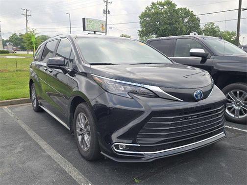 2024 Toyota Sienna XLE 7 Passenger