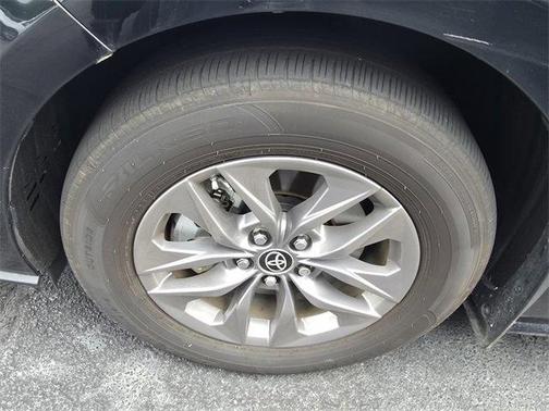 2024 Toyota Sienna XLE 7 Passenger