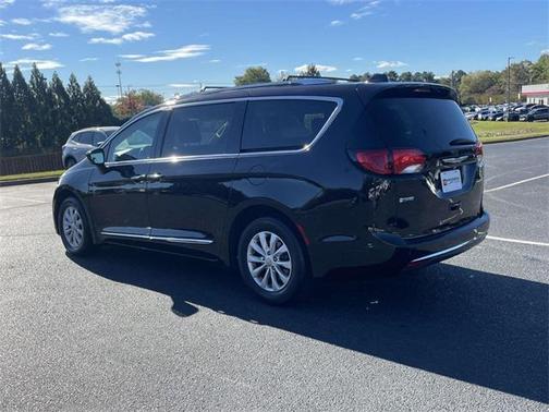 2018 Chrysler Pacifica Touring-L