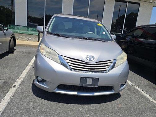 2012 Toyota Sienna XLE