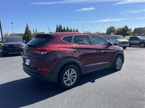 2017 Hyundai TUCSON SE