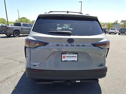 2023 Toyota Sienna Woodland Edition