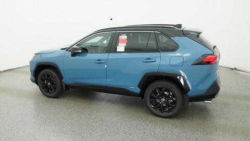 2025 Toyota RAV4 Hybrid SE
