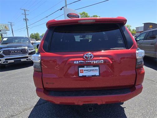 2024 Toyota 4Runner SR5