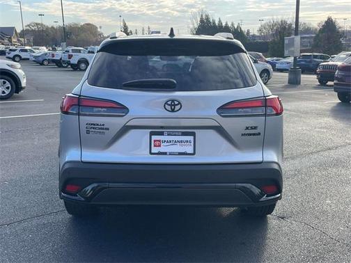 2024 Toyota Corolla Hybrid SE