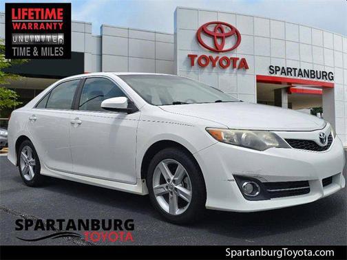 2014 Toyota Camry SE