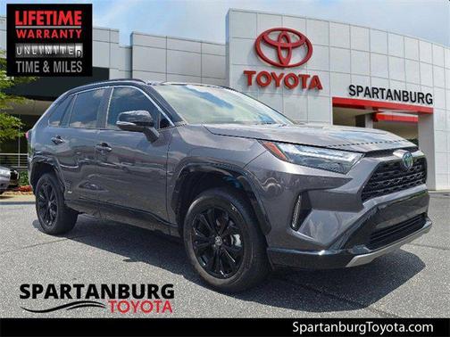 2022 Toyota RAV4 Hybrid SE