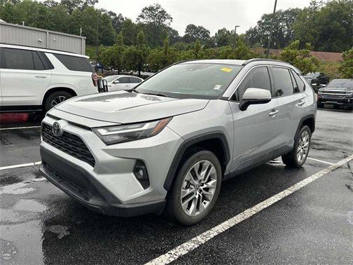 2022 Toyota RAV4 XLE Premium