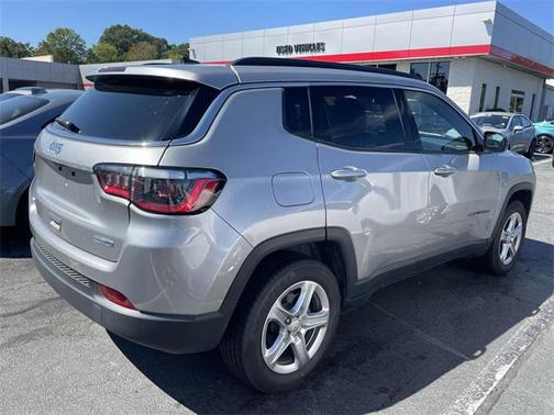2023 Jeep Compass Latitude