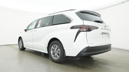 Wind Chill Pearl [extra_cost_color] 2026 Toyota Sienna XLE
