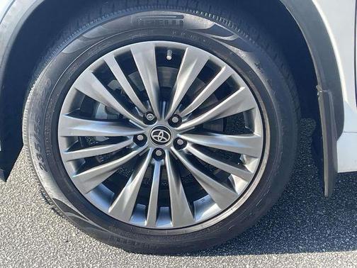 Blizzard Pearl 2021 Toyota Highlander Platinum