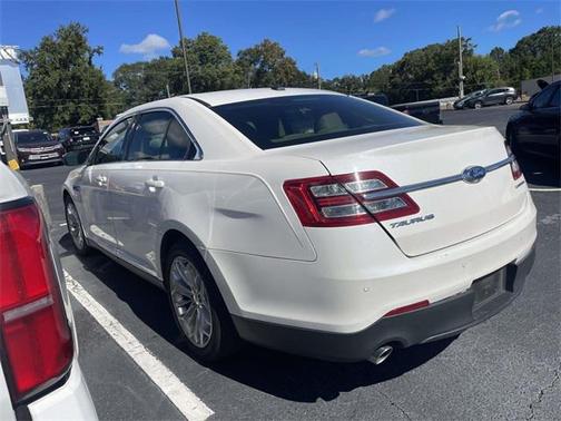 2019 Ford Taurus Limited