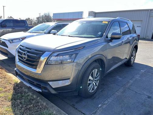 2025 Nissan Pathfinder SL FWD