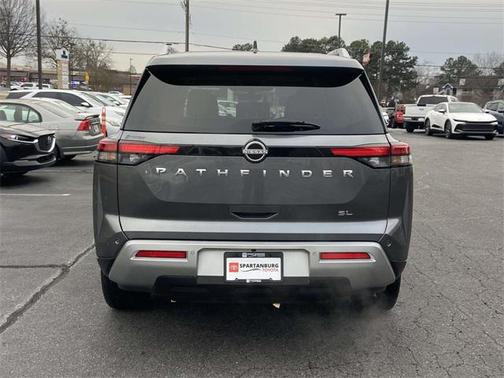 2025 Nissan Pathfinder SL FWD