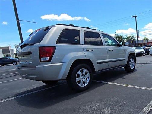 2009 Jeep Grand Cherokee Laredo