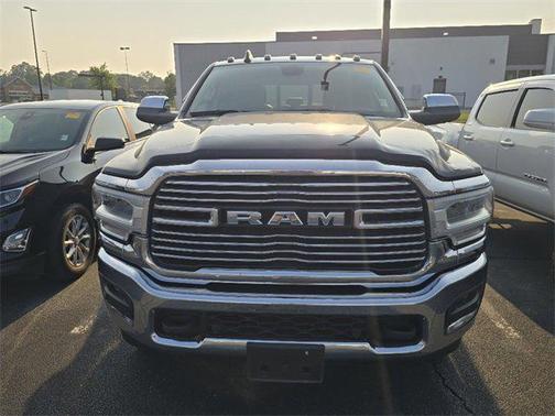 2022 RAM 3500 Laramie Crew Cab 4x4 8' Box