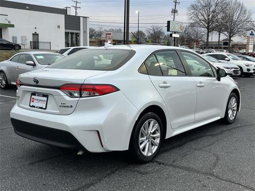 2024 Toyota Corolla Hybrid SE