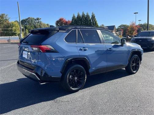 2023 Toyota RAV4 Hybrid SE