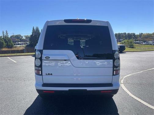 2016 Land Rover LR4 Base