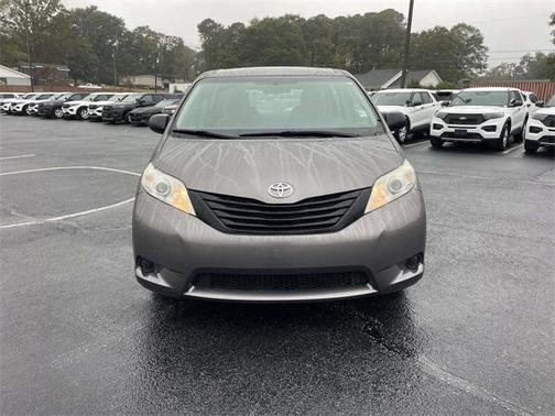 2017 Toyota Sienna SE