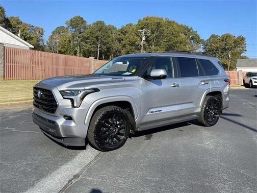 2024 Toyota Sequoia SR5