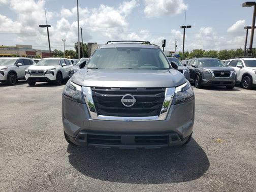 2025 Nissan Pathfinder SV FWD