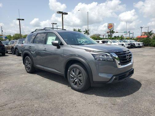 2025 Nissan Pathfinder SV FWD