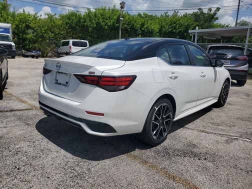2025 Nissan Sentra SR