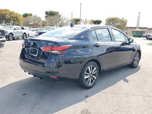 2021 Nissan Versa 1.6 SV