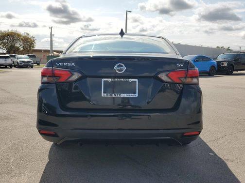 2021 Nissan Versa 1.6 SV