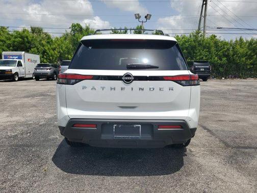 2025 Nissan Pathfinder SV FWD