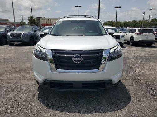 2025 Nissan Pathfinder SV FWD