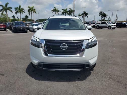 2025 Nissan Pathfinder SV FWD