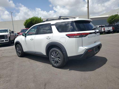 2025 Nissan Pathfinder SV FWD