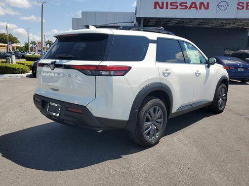 2025 Nissan Pathfinder SV FWD