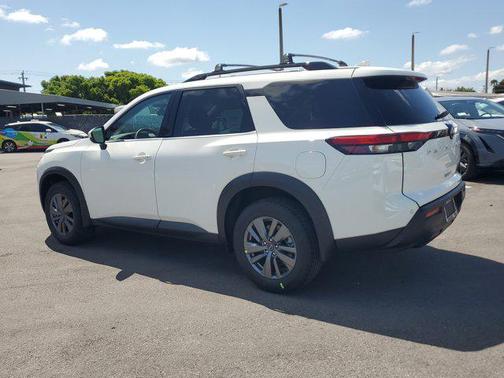 2025 Nissan Pathfinder SV FWD