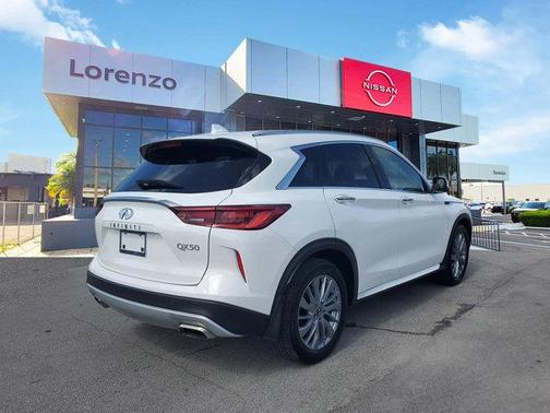 2024 INFINITI QX50 LUXE
