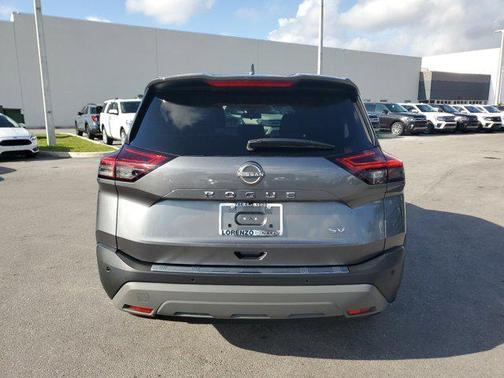 2022 Nissan Rogue SV