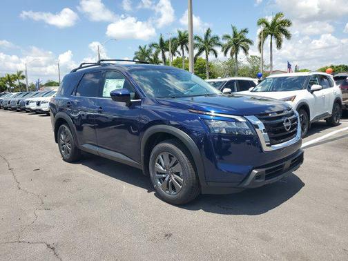 2025 Nissan Pathfinder SV FWD