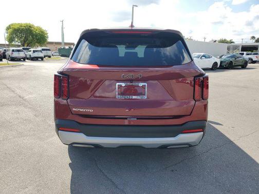 2024 Kia Sorento LX