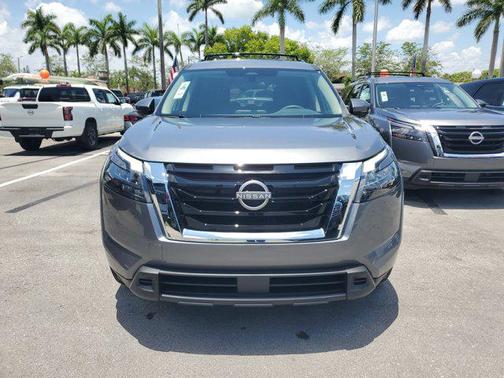 2025 Nissan Pathfinder SV FWD