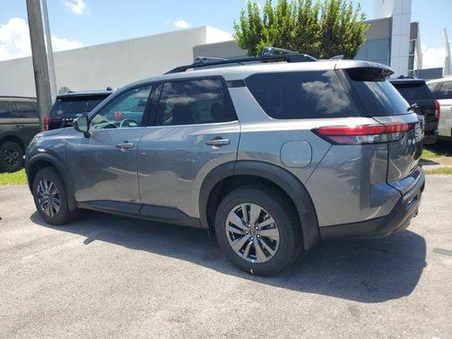 2025 Nissan Pathfinder SV FWD