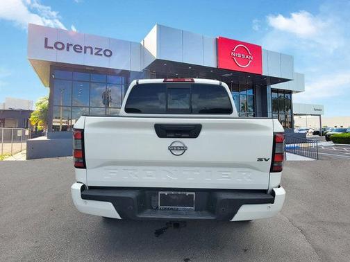 2022 Nissan Frontier SV