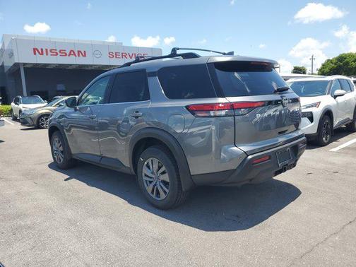 2025 Nissan Pathfinder SV FWD