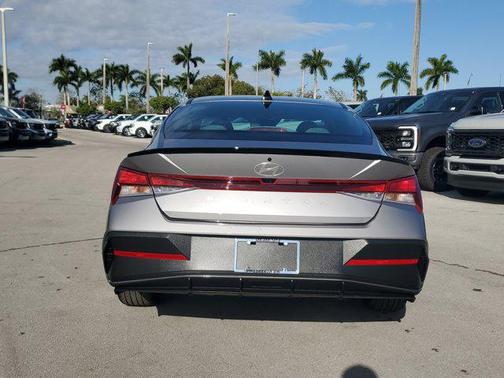 2025 Hyundai ELANTRA Sport