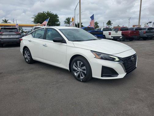 2025 Nissan Altima S FWD
