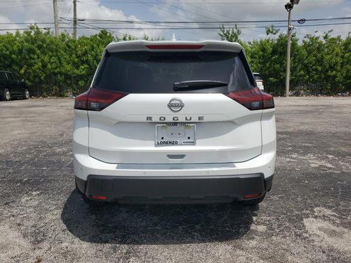 2025 Nissan Rogue SV